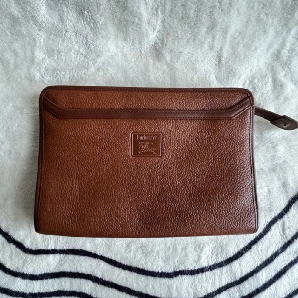 A condition Burberry clutch